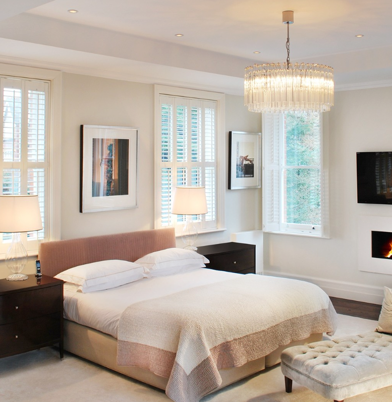 MANHATTAN CHANDELIER