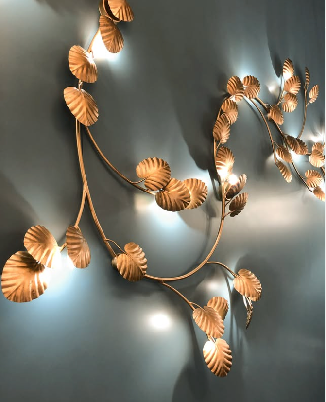 LILY CONTEMPORARY SMALL WALL LIGHT