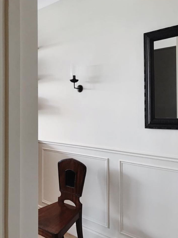 ELBA WALL LIGHT