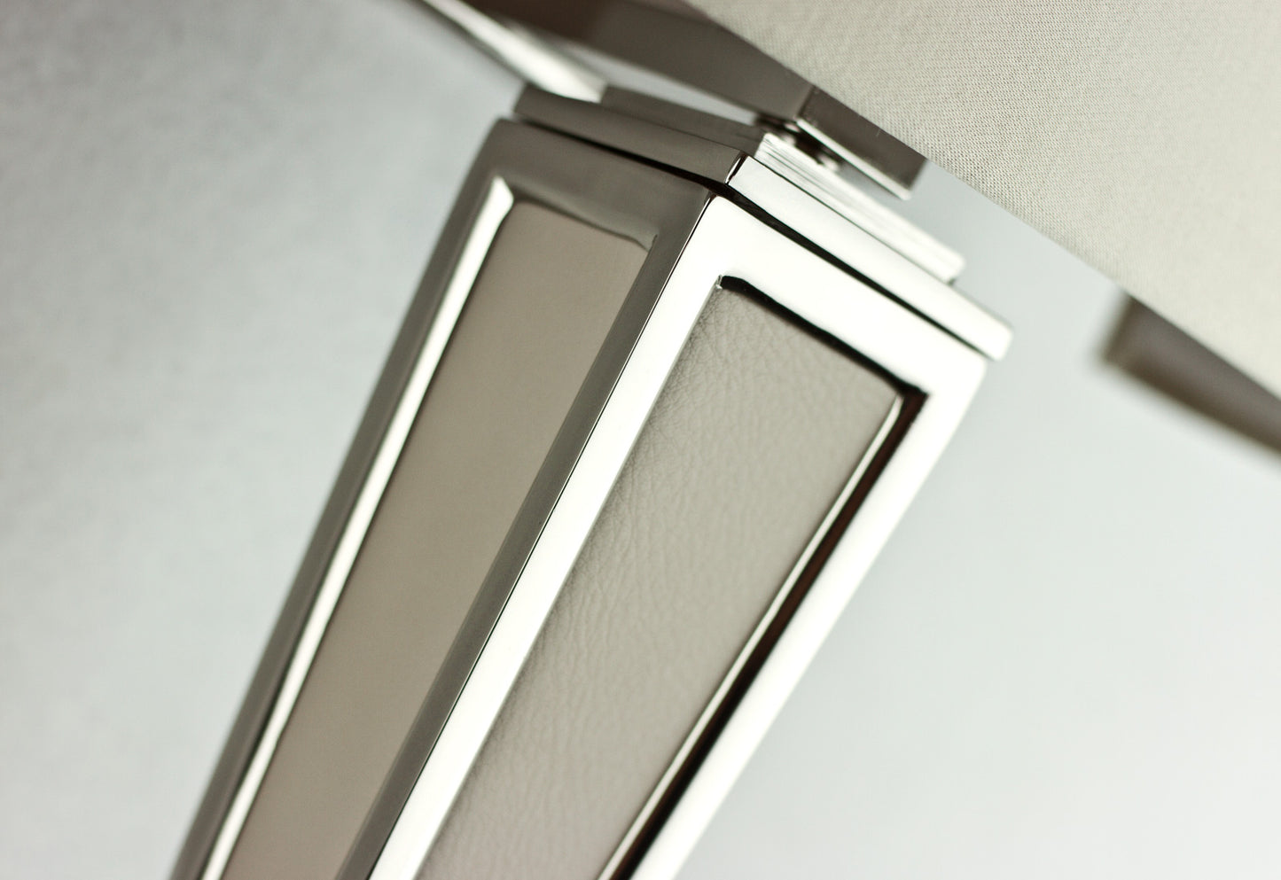PIRAMIDE WALL LIGHT